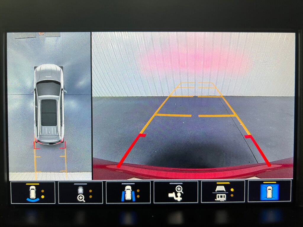 Used 2023 GMC Terrain AT4 w/ Infotainment Package II image 10