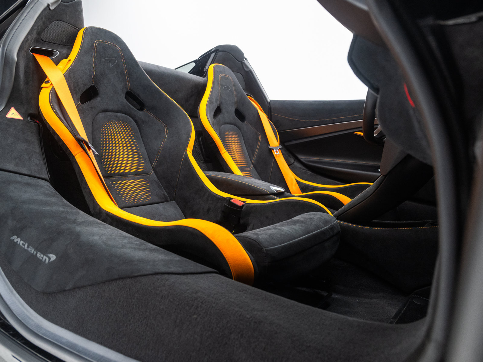 Used 2024 McLaren 750S Spider RWD image 37