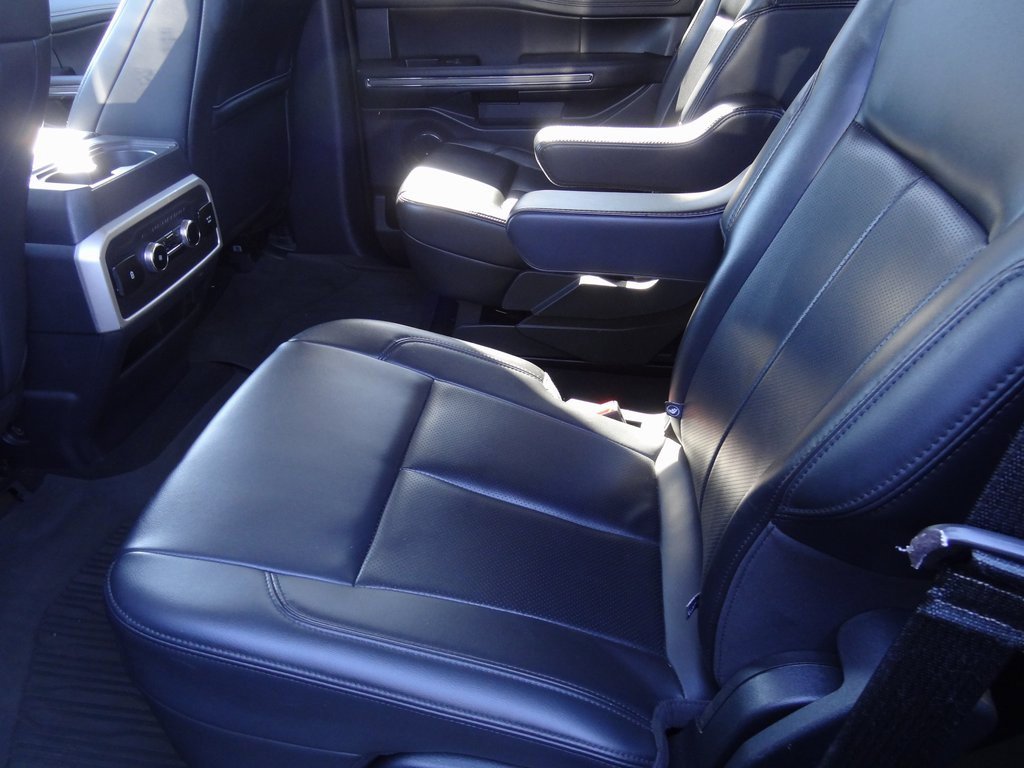 Certified 2024 Ford Expedition XLT image 16