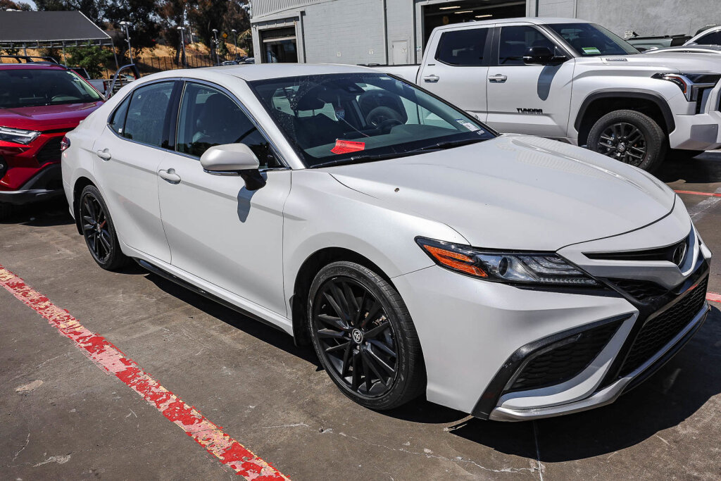 Certified 2023 Toyota Camry XSE FWD image 2
