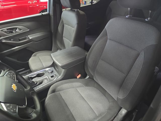 Used 2023 Chevrolet Traverse LT image 16