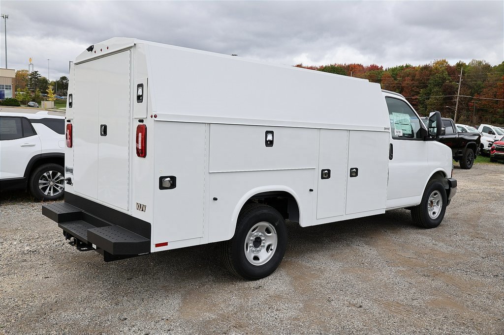New 2025 Chevrolet Express 3500 w/ Power Convenience Package image 16