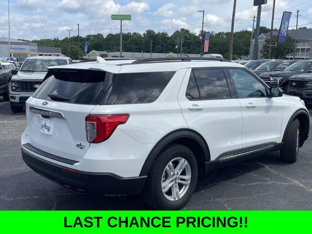 Certified 2024 Ford Explorer XLT RWD image 3