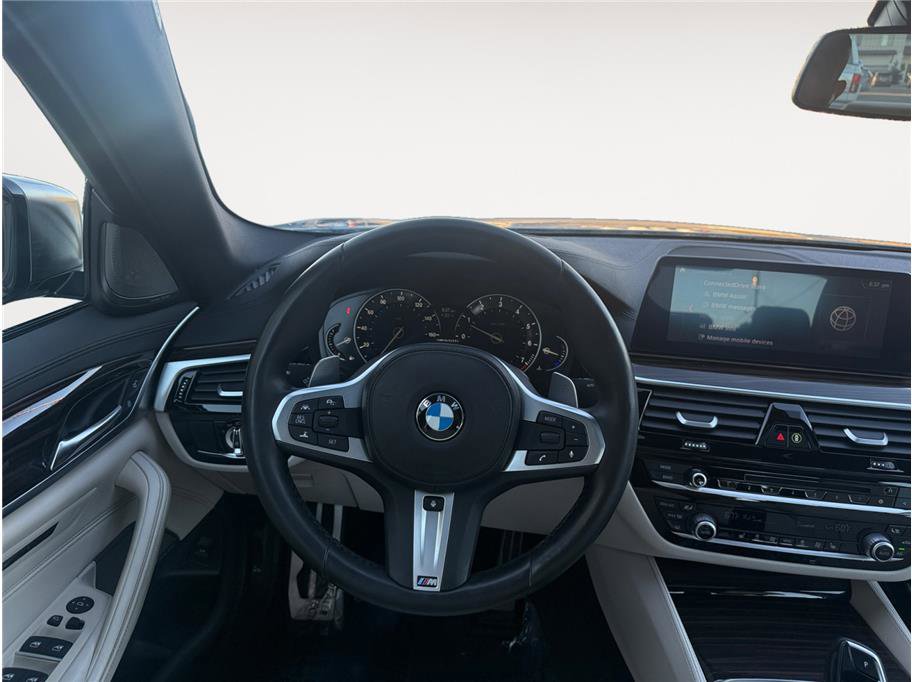 Used 2019 BMW M550i xDrive image 12