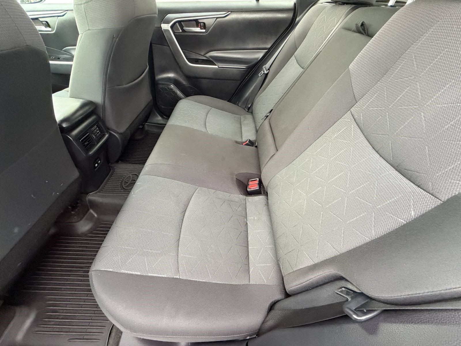 Used 2023 Toyota RAV4 XLE w/ Convenience Package FWD image 26