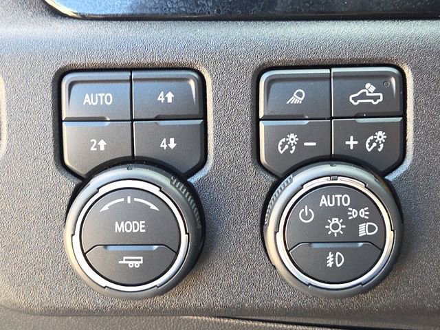 Used 2022 Chevrolet Silverado 1500 High Country w/ High Country Premium Package image 28