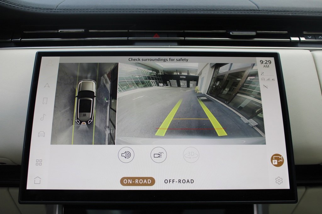 Used 2023 Land Rover Range Rover SE image 27