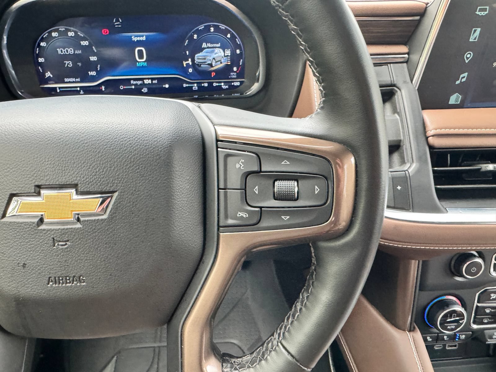 Used 2024 Chevrolet Suburban High Country AWD/4WD image 18