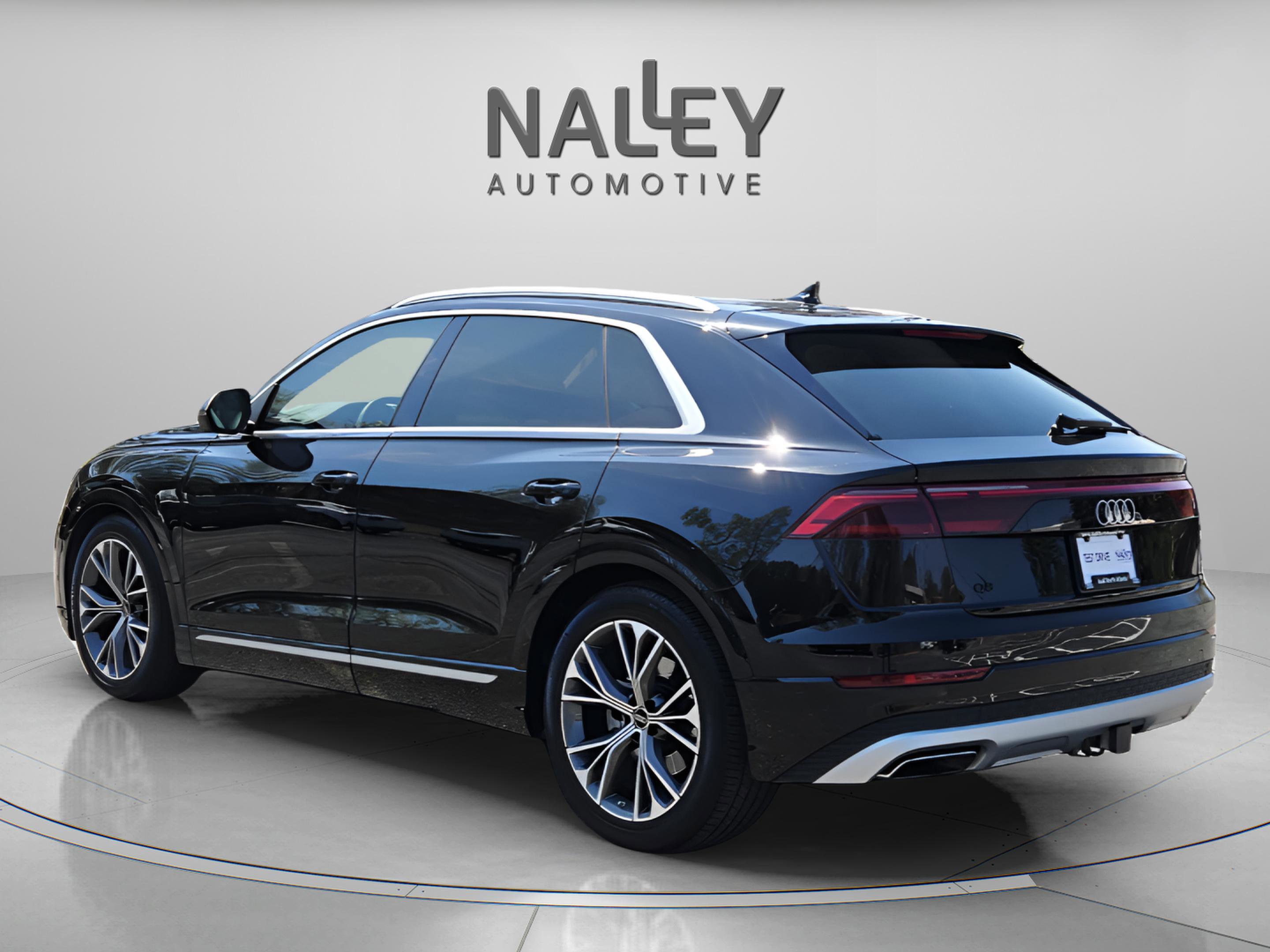 Used 2024 Audi Q8 Prestige w/ Prestige Package image 3