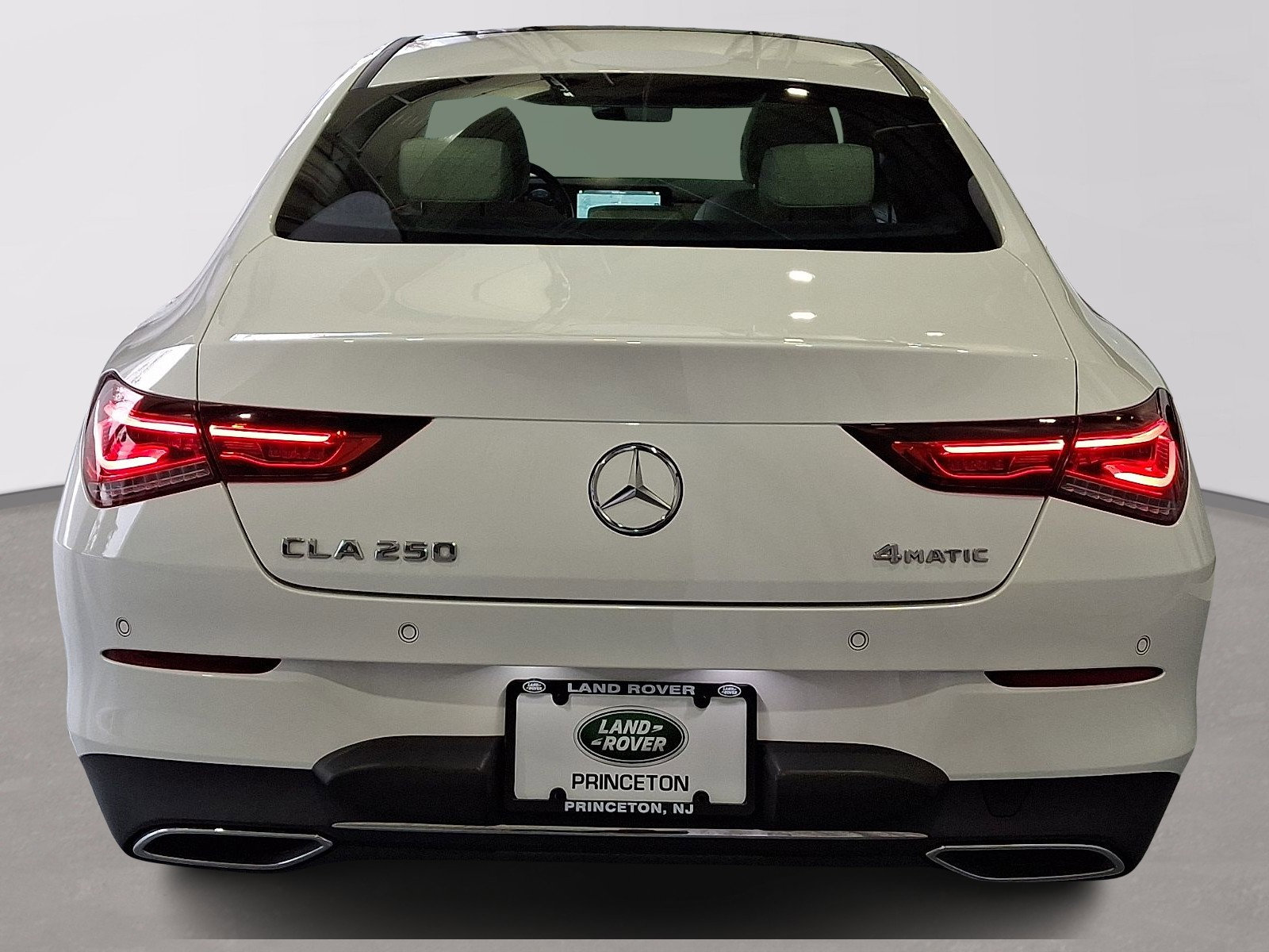 Used 2023 Mercedes-Benz CLA 250 4MATIC image 3