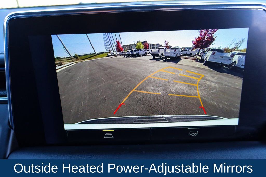 Used 2023 Chevrolet Suburban Premier image 34