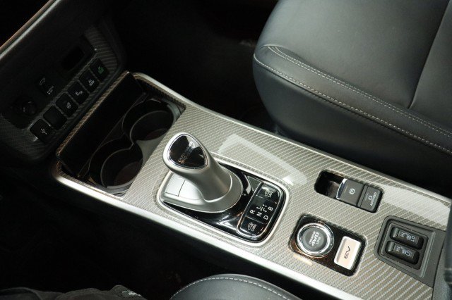 Used 2020 Mitsubishi Outlander SEL AWD/4WD image 18