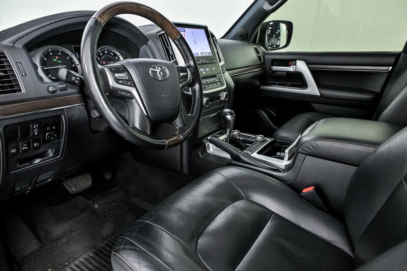 Used 2020 Toyota Land Cruiser Heritage Edition AWD/4WD image 19