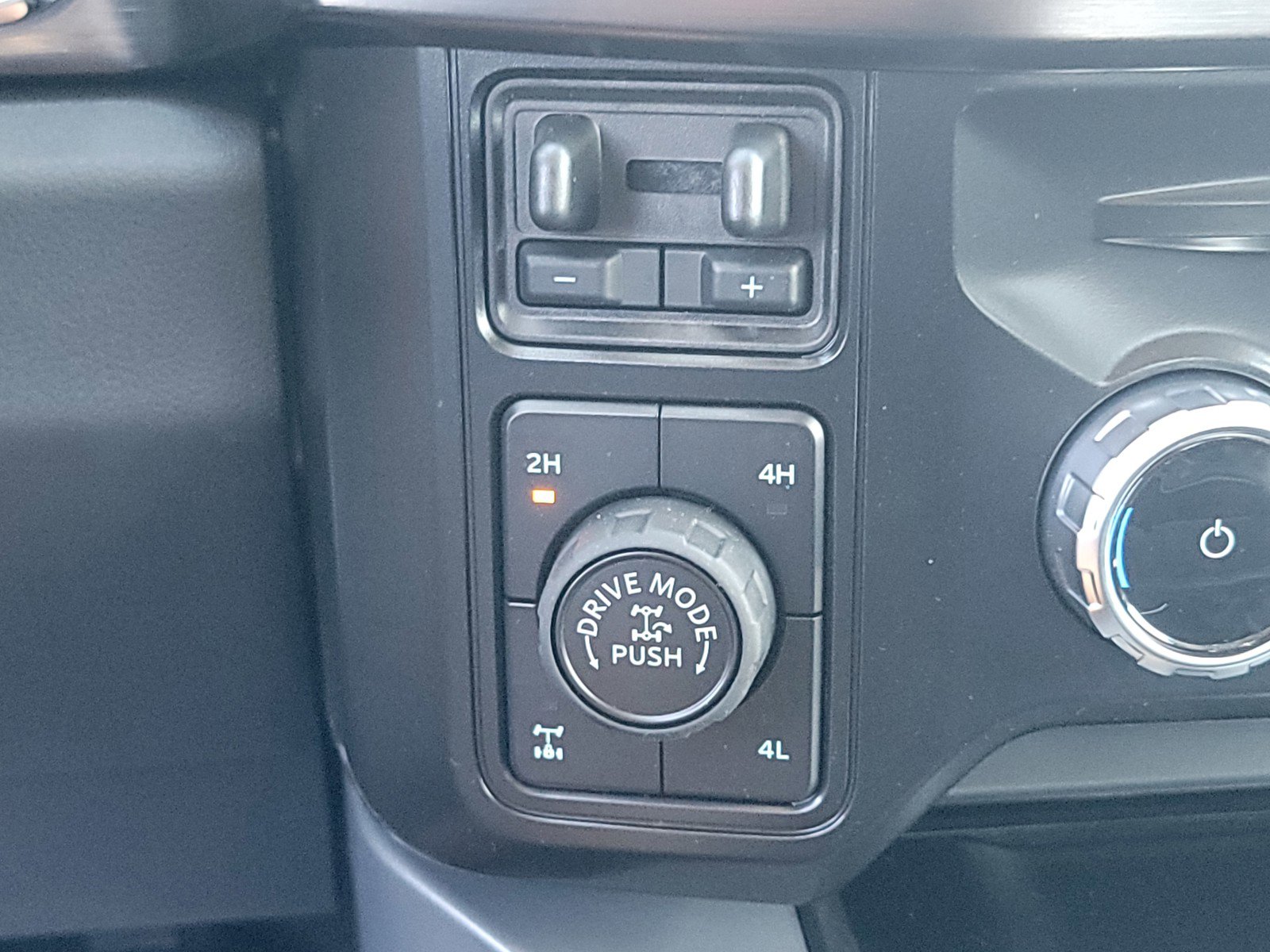 New 2026 Ford F250 Lariat w/ Tremor Off-Road Package image 22