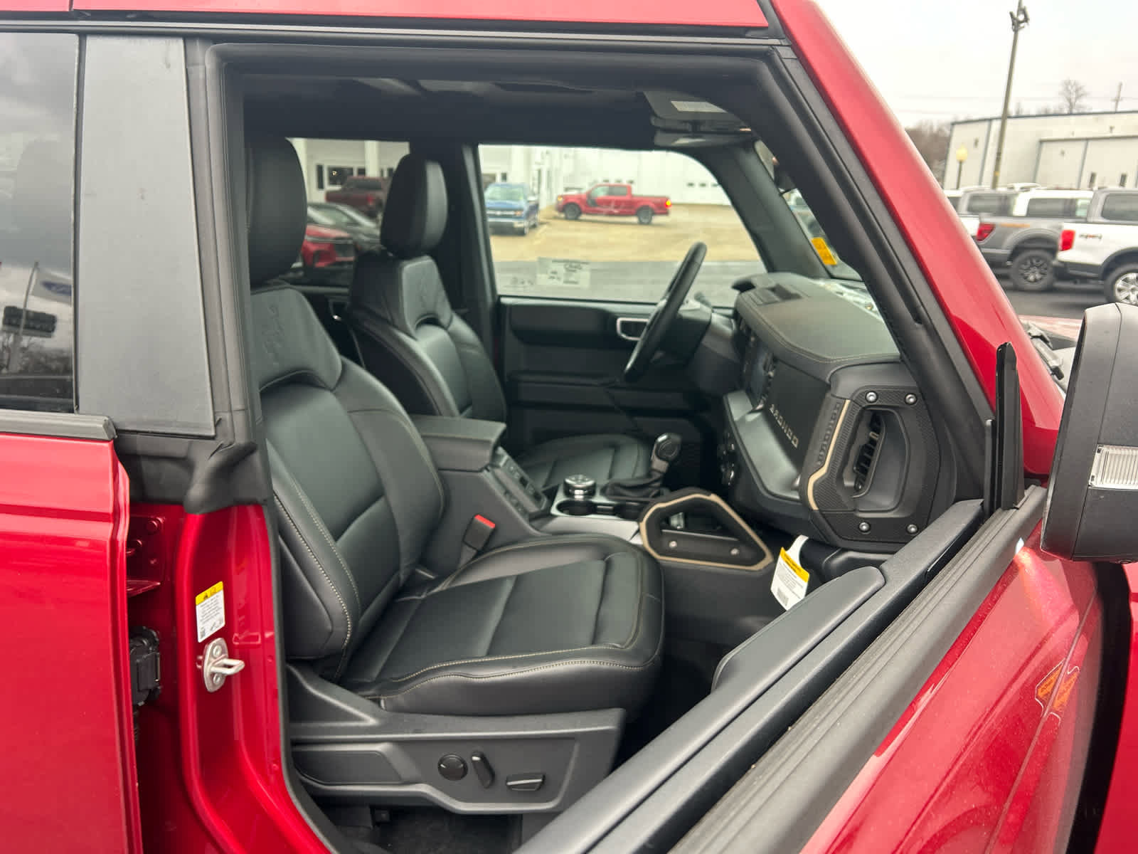 New 2025 Ford Bronco Badlands image 18