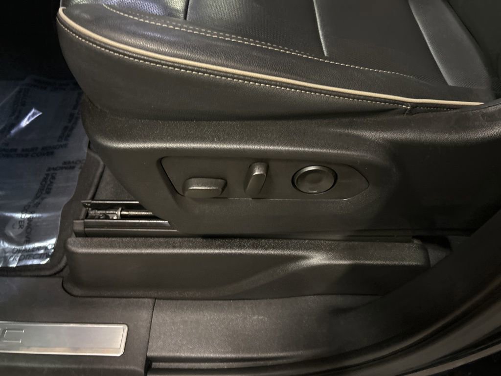 Used 2024 GMC Yukon SLT image 19