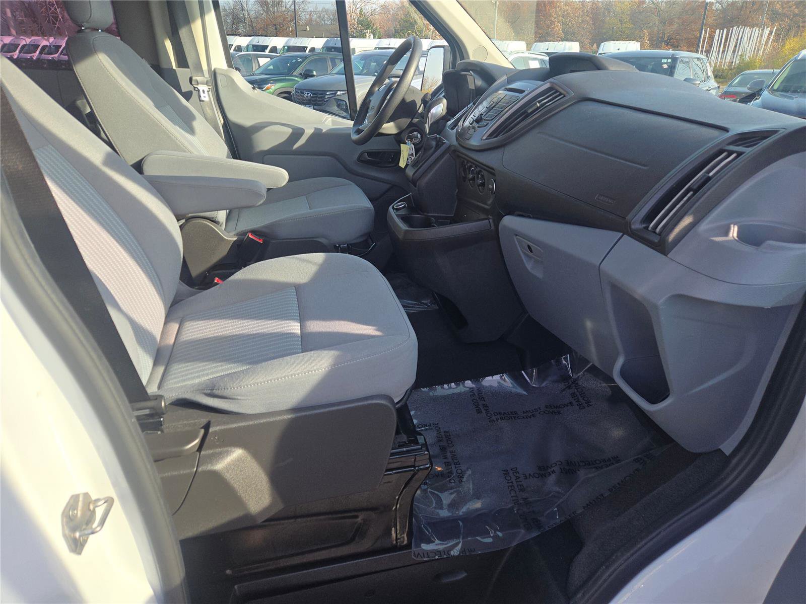 Used 2018 Ford Transit 350 XLT image 6