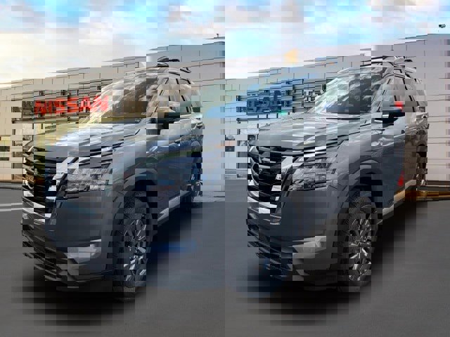 New 2025 Nissan Pathfinder SV image 2