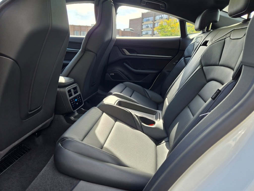 New 2026 Porsche Taycan image 31