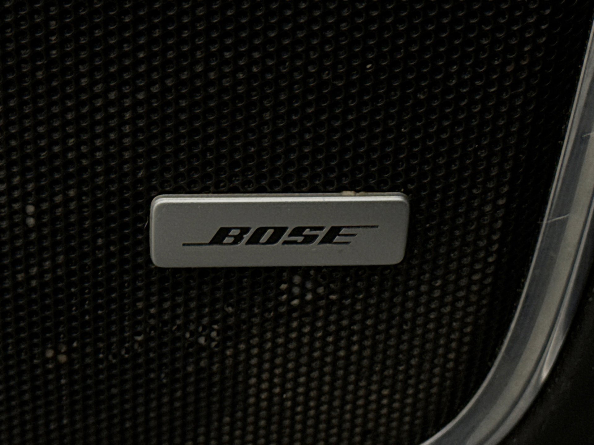 Used 2018 GMC Yukon SLE w/ SLE Value Package image 16