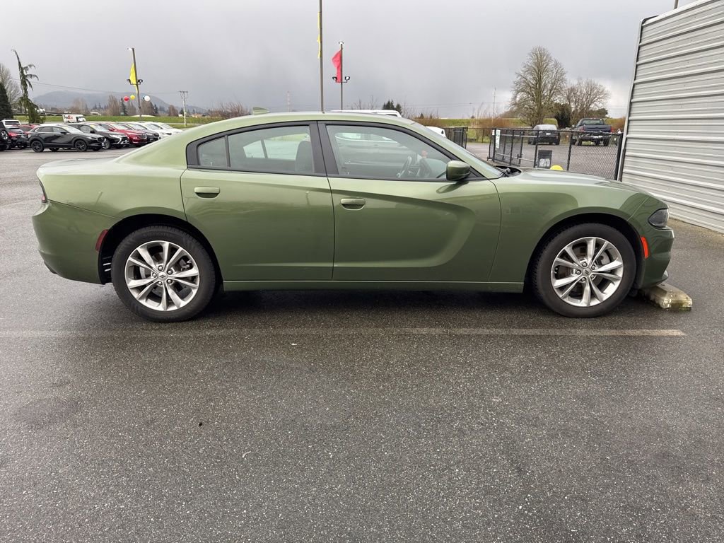 Used 2022 Dodge Charger SXT w/ Driver Convenience Group image 7