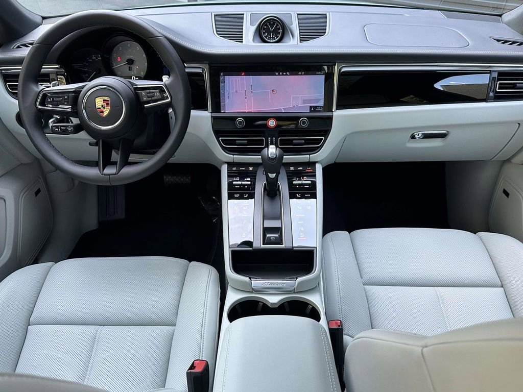 Certified 2025 Porsche Macan S AWD/4WD image 14