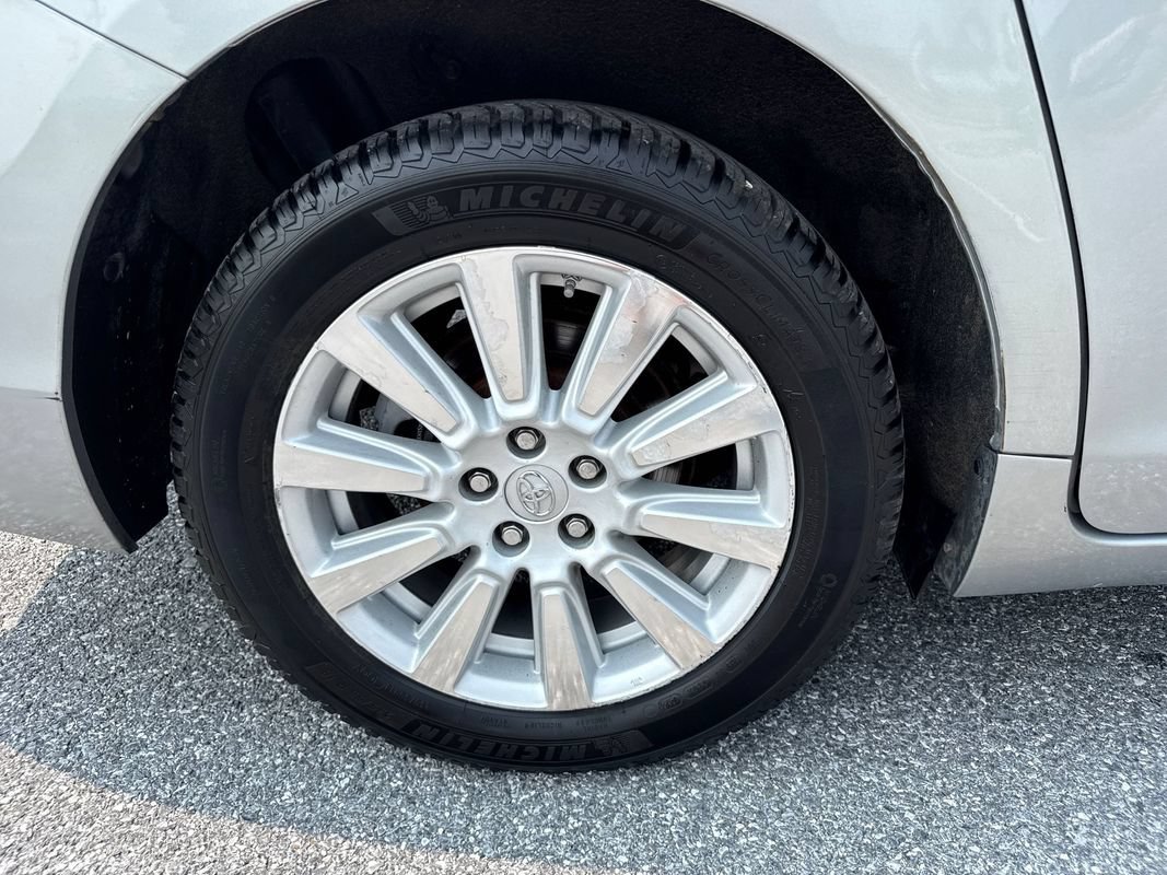 Used 2014 Toyota Sienna XLE AWD/4WD image 34