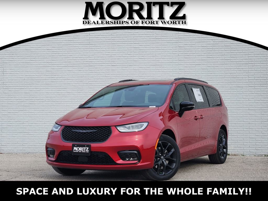 New 2026 Chrysler Pacifica Limited w/ Uconnect Theater Family Group AWD/4WD image 1