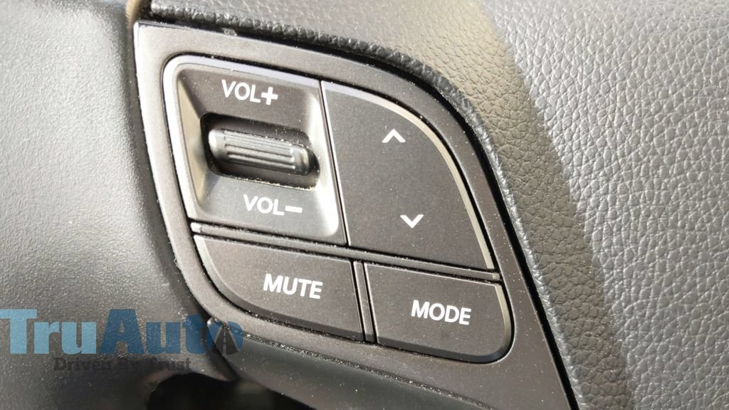 Used 2018 Hyundai Santa Fe Sport FWD image 25