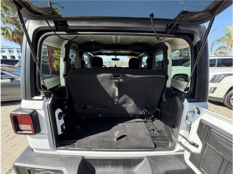 Used 2020 Jeep Wrangler Sport AWD/4WD image 22