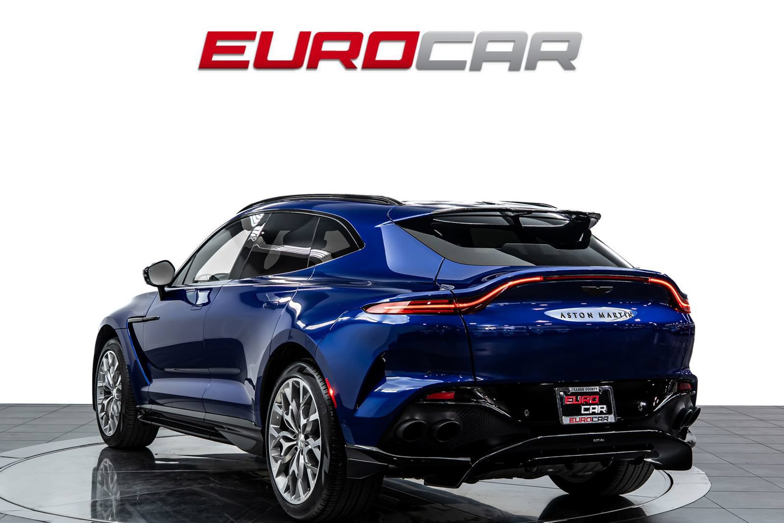 Used 2023 Aston Martin DBX 707 AWD/4WD image 3