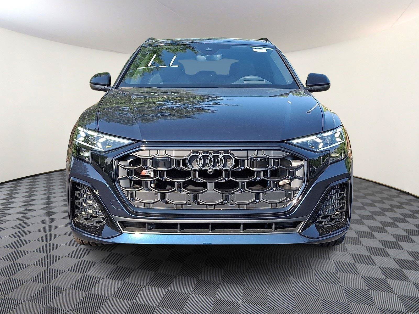 New 2026 Audi SQ8 Prestige AWD/4WD image 2