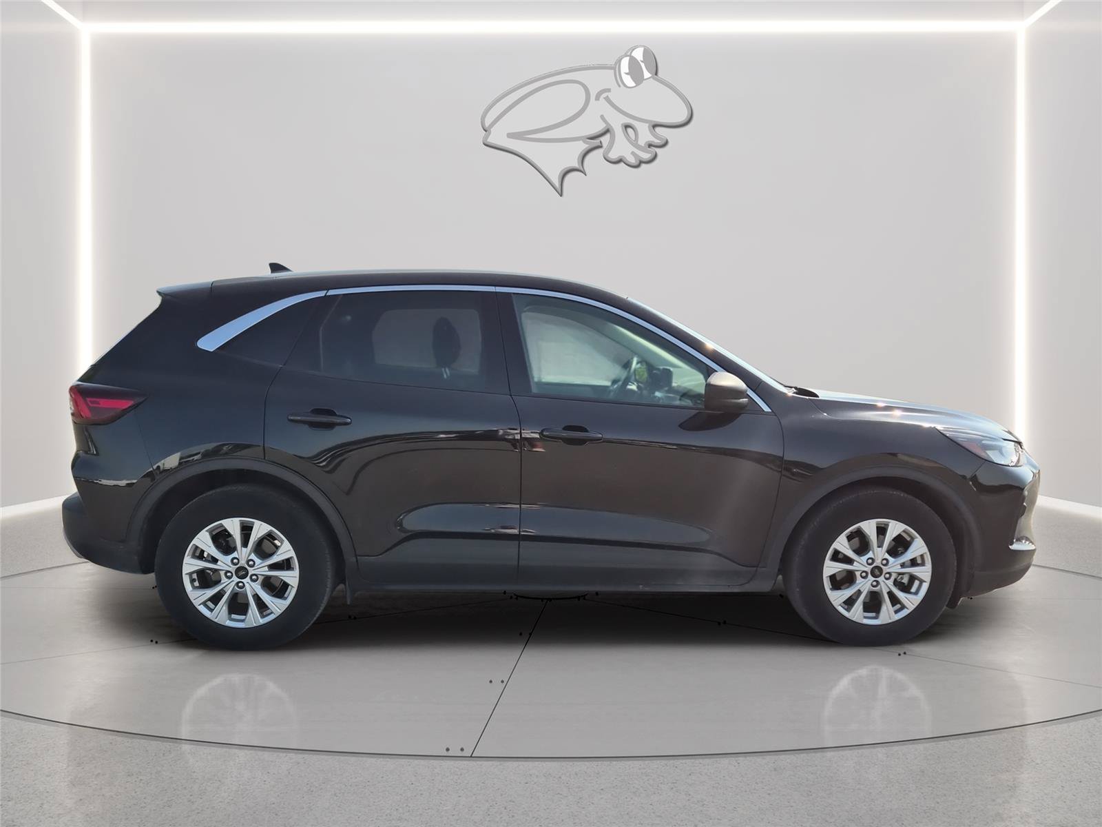 Used 2023 Ford Escape Active w/ Cold Weather Package FWD image 7