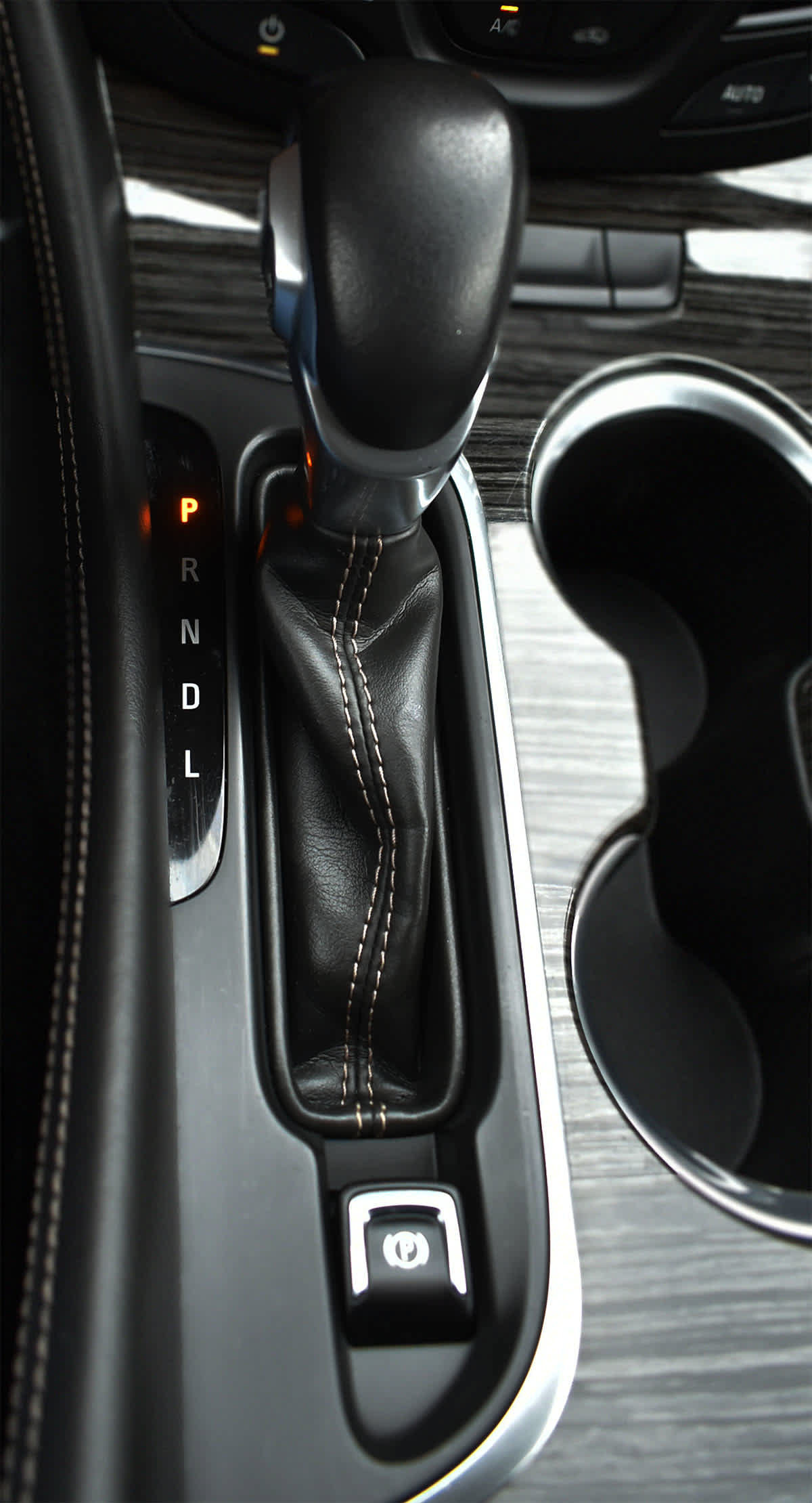 Used 2017 Buick Envision Essence AWD/4WD image 22