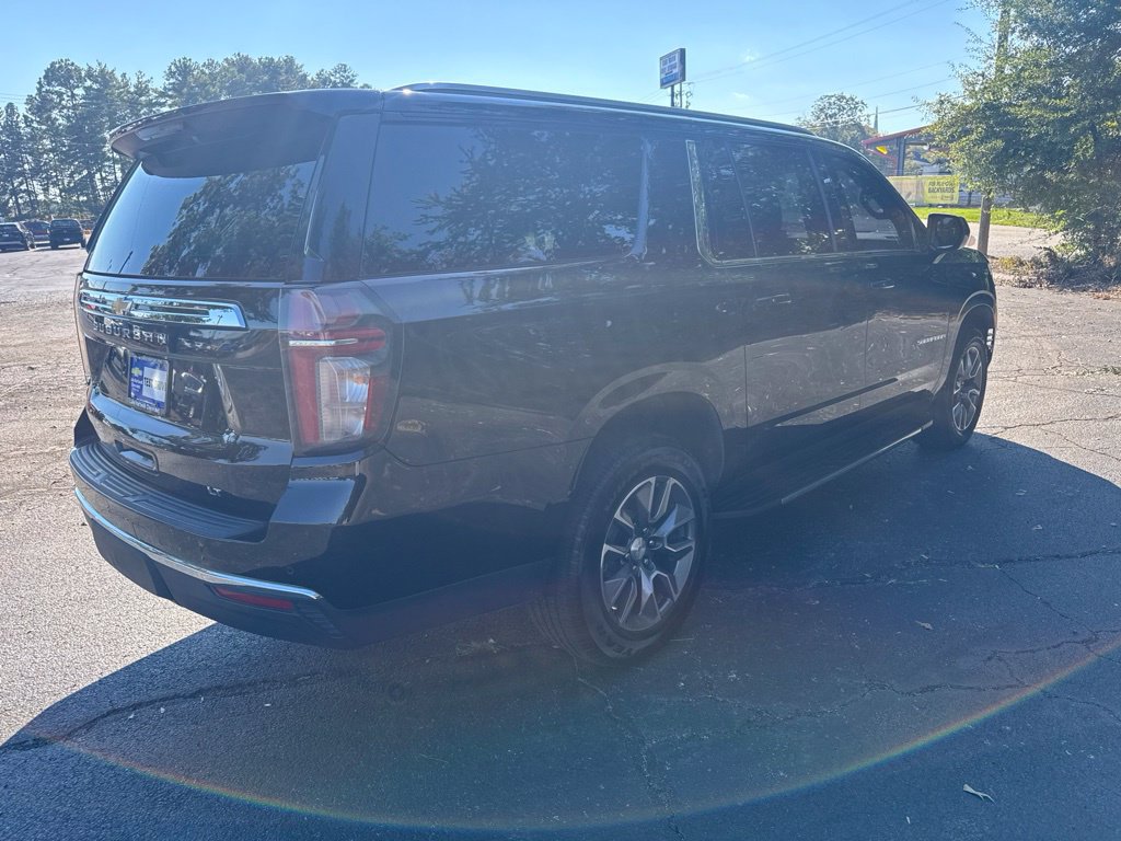 Used 2023 Chevrolet Suburban LT RWD image 9