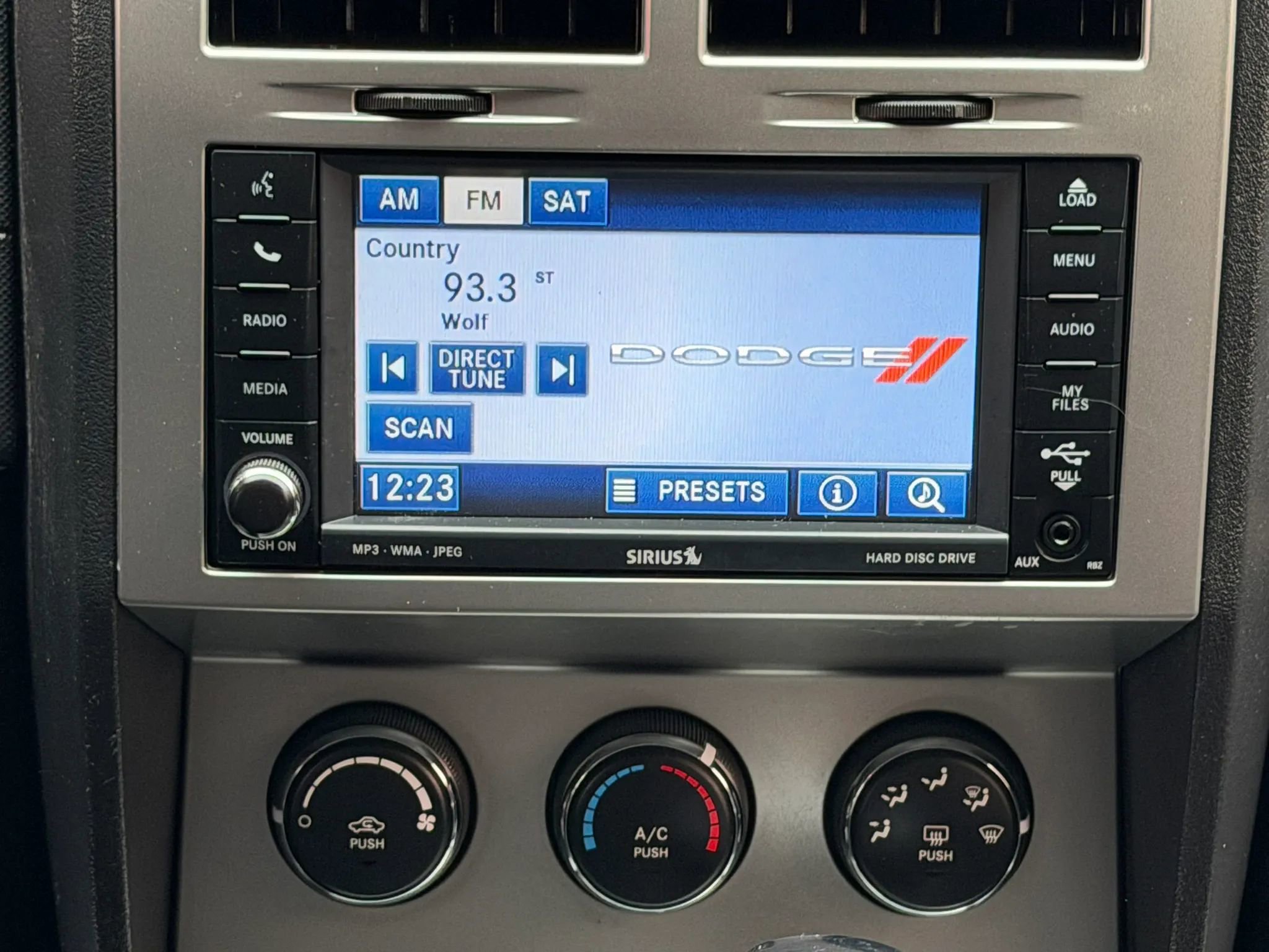 Used 2011 Dodge Nitro Heat w/ Popular Equipment Group AWD/4WD image 18