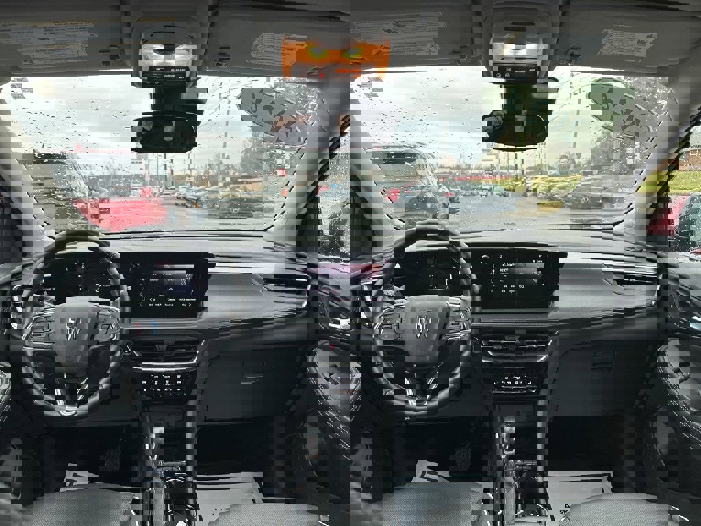 Used 2024 Buick Encore GX Avenir image 2