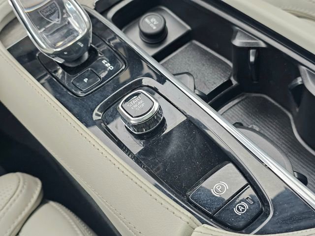 Used 2023 Volvo V90 B6 Cross Country Ultimate image 36