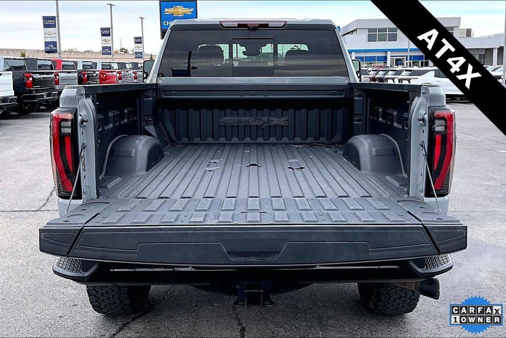 Used 2024 GMC Sierra 2500 AT4X image 7
