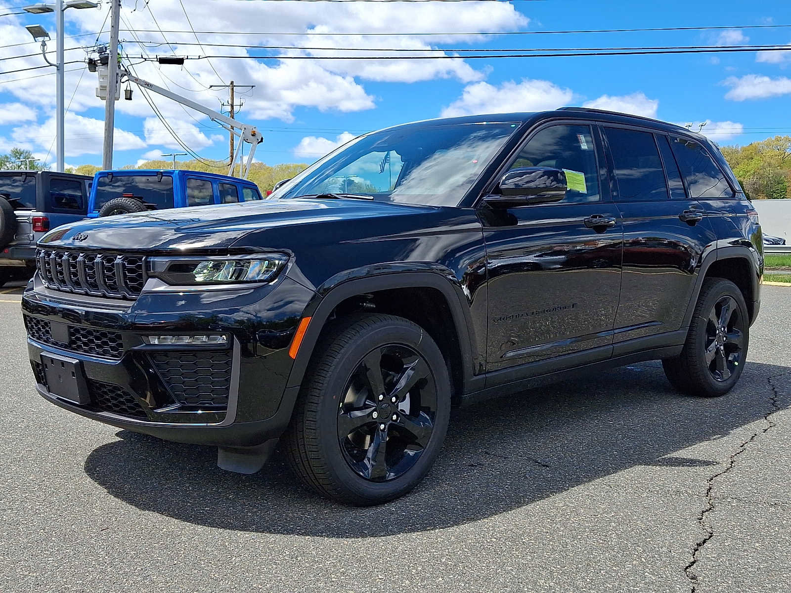 New 2026 Jeep Grand Cherokee Limited AWD/4WD image 2