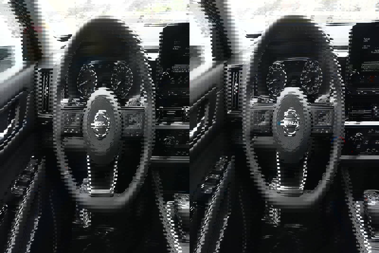 Used 2025 Nissan Pathfinder SL image 9