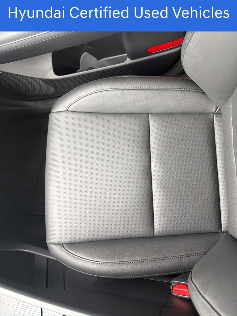 Certified 2025 Hyundai Santa Fe Limited FWD image 20