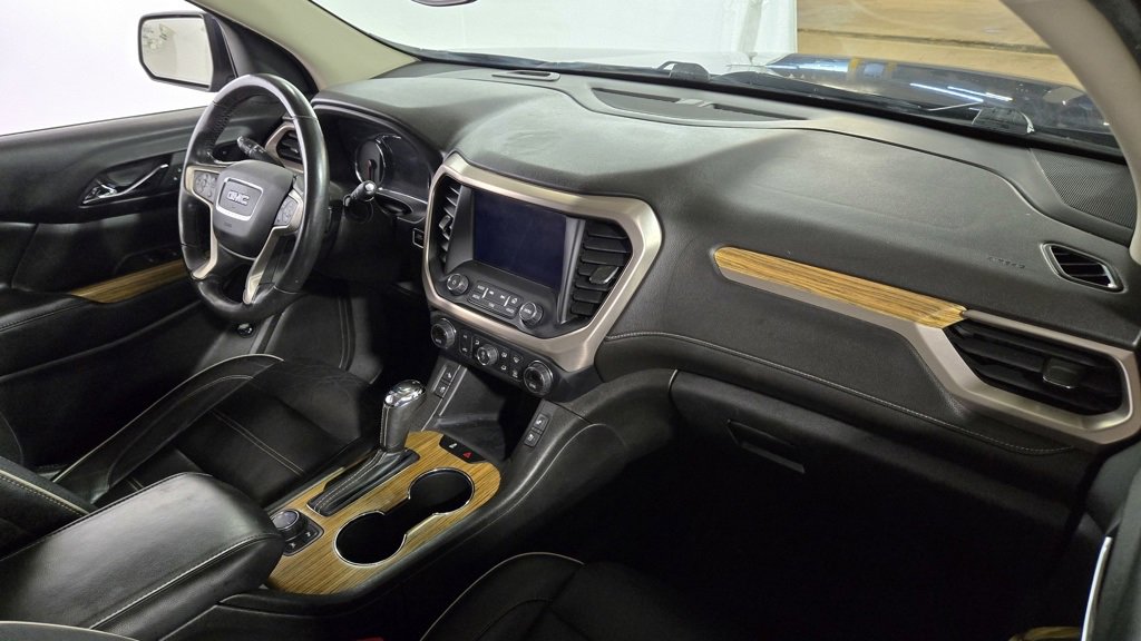 Used 2018 GMC Acadia Denali w/ LPO, Cargo Package image 30