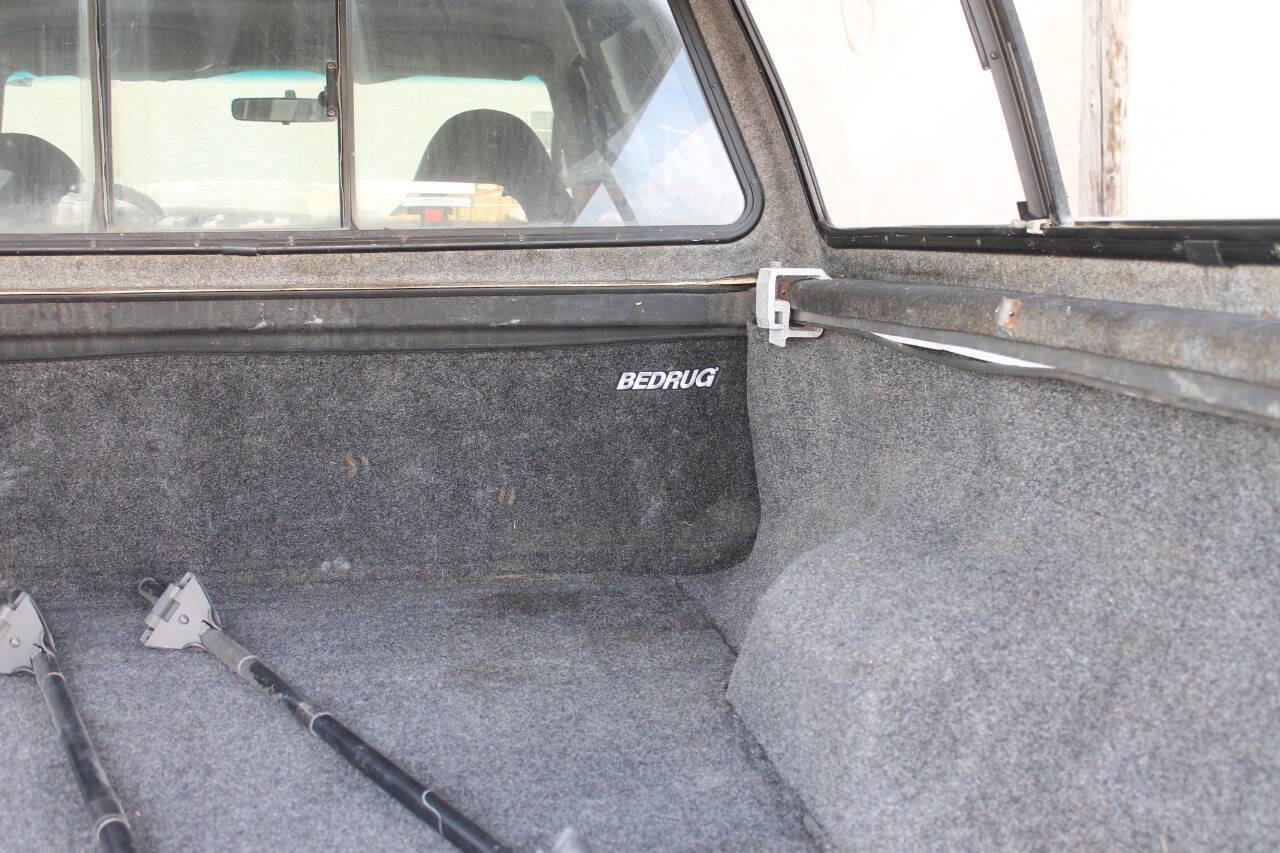Used 2000 Ford F250 XLT image 29