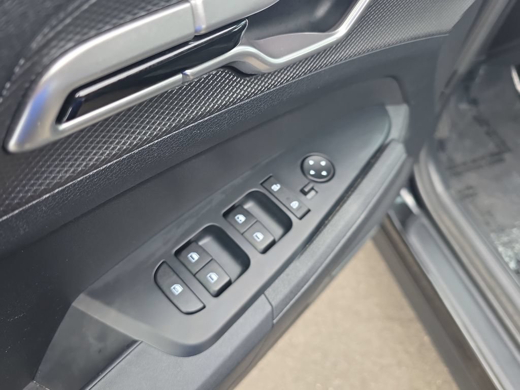 Used 2025 Kia Sportage LX FWD image 11