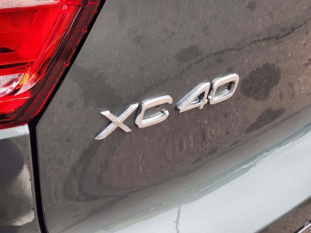New 2026 Volvo XC40 B5 Plus w/ Protection Package Premier AWD/4WD image 31