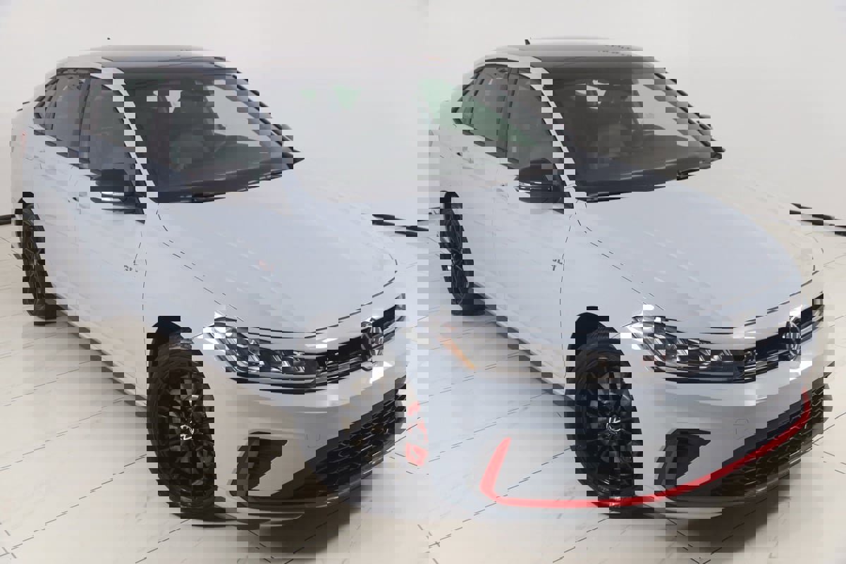 Used 2025 Volkswagen Jetta GLI Autobahn image 17