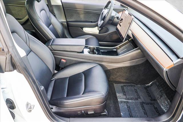 Used 2020 Tesla Model 3 Performance image 30