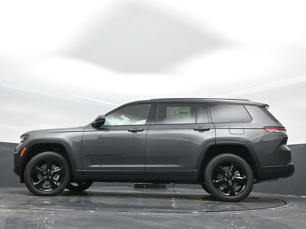 New 2025 Jeep Grand Cherokee L Altitude image 34