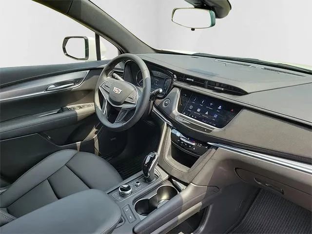 New 2024 Cadillac XT5 Luxury image 30